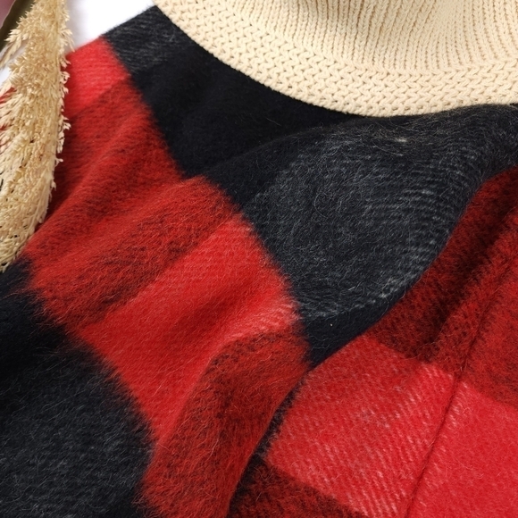 Wool Blend Red Black Plaid Poncho Onesize - Picture 5 of 7